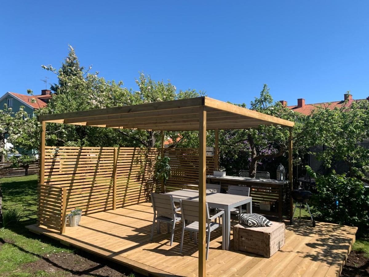 Toppmodern Familjelaegenhet Naera Slott Och Langviksbadet Apartment