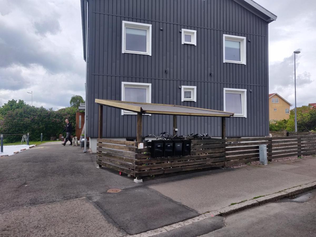 Toppmodern Familjelaegenhet Naera Slott Och Langviksbadet